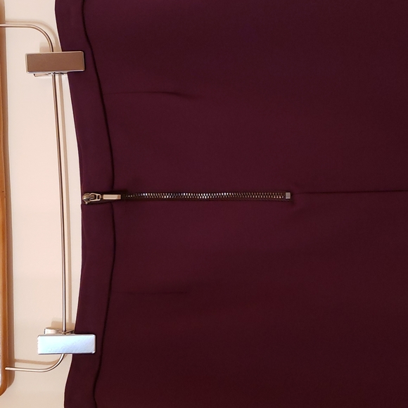 Elegant and comfortable skirt by Laura Petites - Picture 7 of 8